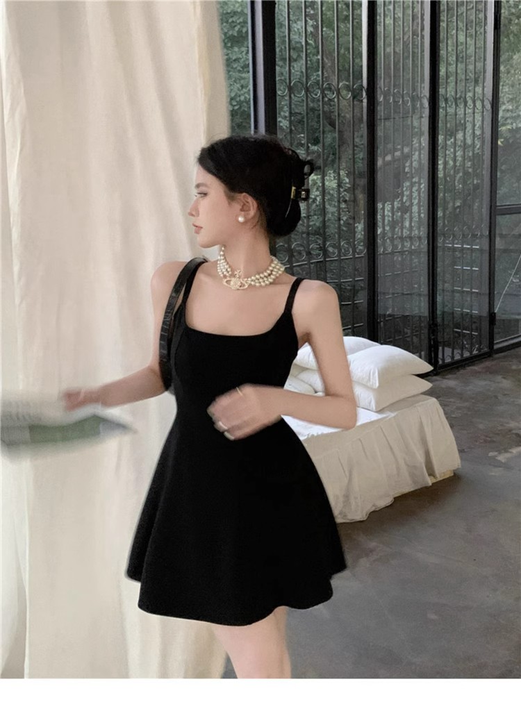 法式黑色吊带裙女装夏季小个子连衣裙气质收腰显瘦a字裙短裙裙子 
