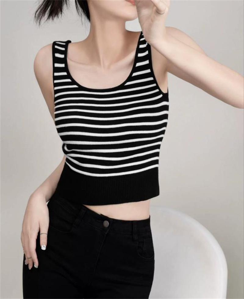 Striped knitted suspenders women's summer inner wear small vest with chest pad hot girls wear beautiful back short top