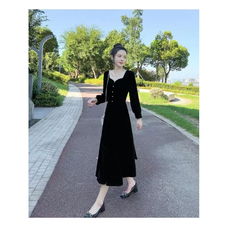 French Elegant Autumn and Winter Gold Velvet Dress for Women Hepburn Waist Slimming Gentle Style Retro Dress Long Skirt