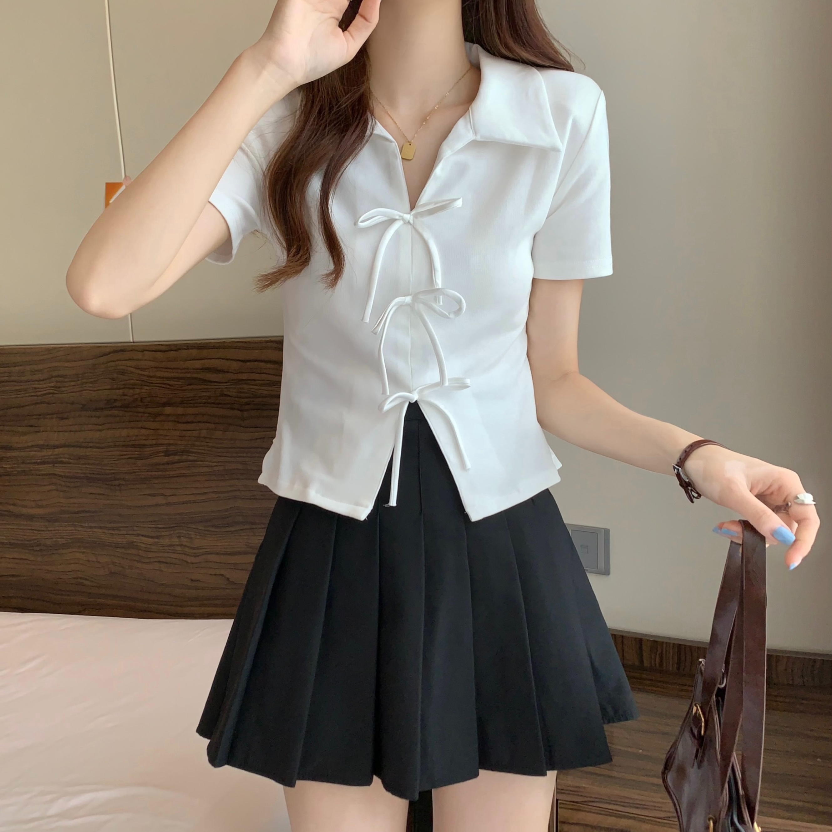 Large size right shoulder polo collar short-sleeved t-shirt for women in summer fat mm slimming loose irregular bow short top