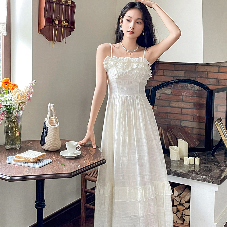 2024 new summer style temperament suspender waist waist seaside vacation gentle style long skirt