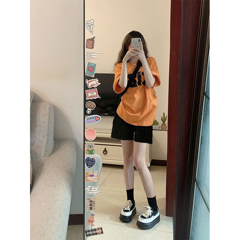 Casual sports suit for women, summer loose Korean version, whitening, age-reducing short-sleeved shorts, small two-piece trendy set