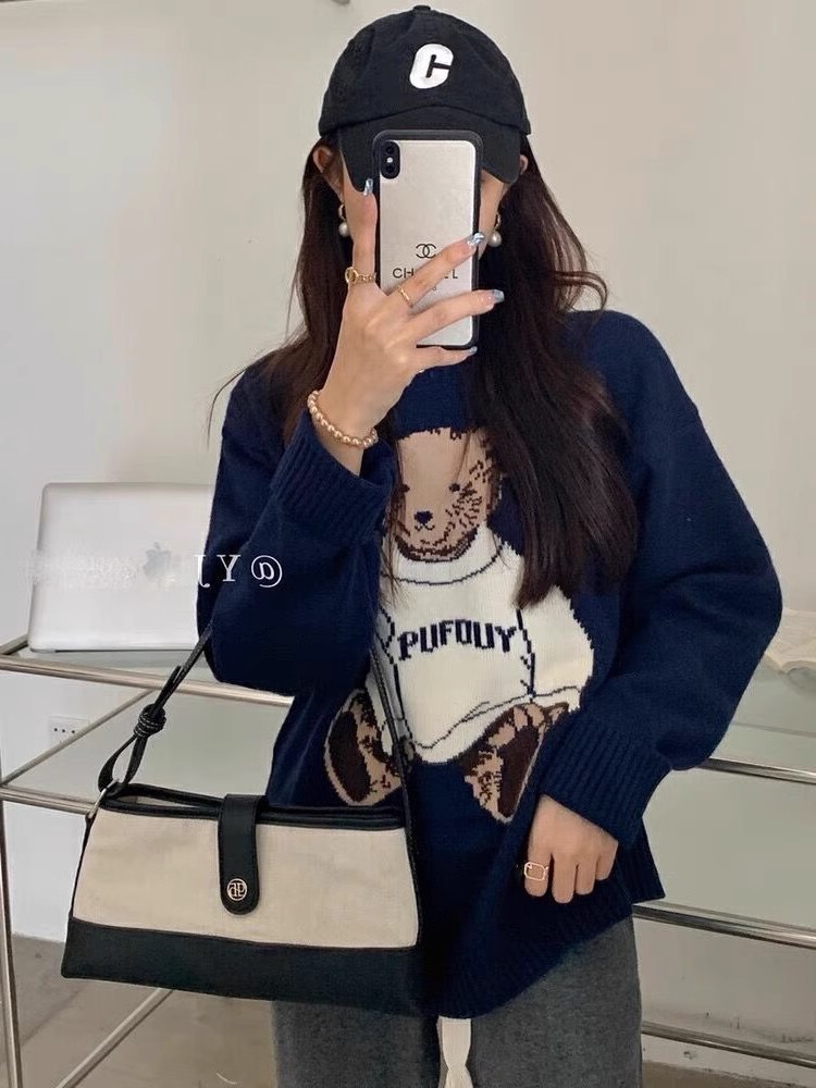 Retro cute bear sweater for women autumn and winter  new retro lazy style loose long-sleeved sweater top