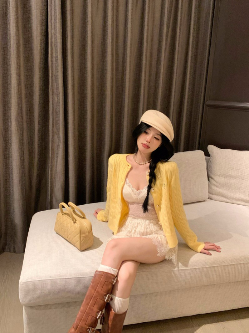 Yellow twist knitted cardigan for women in autumn Korean style long-sleeved sweater coat loose round neck top for small people