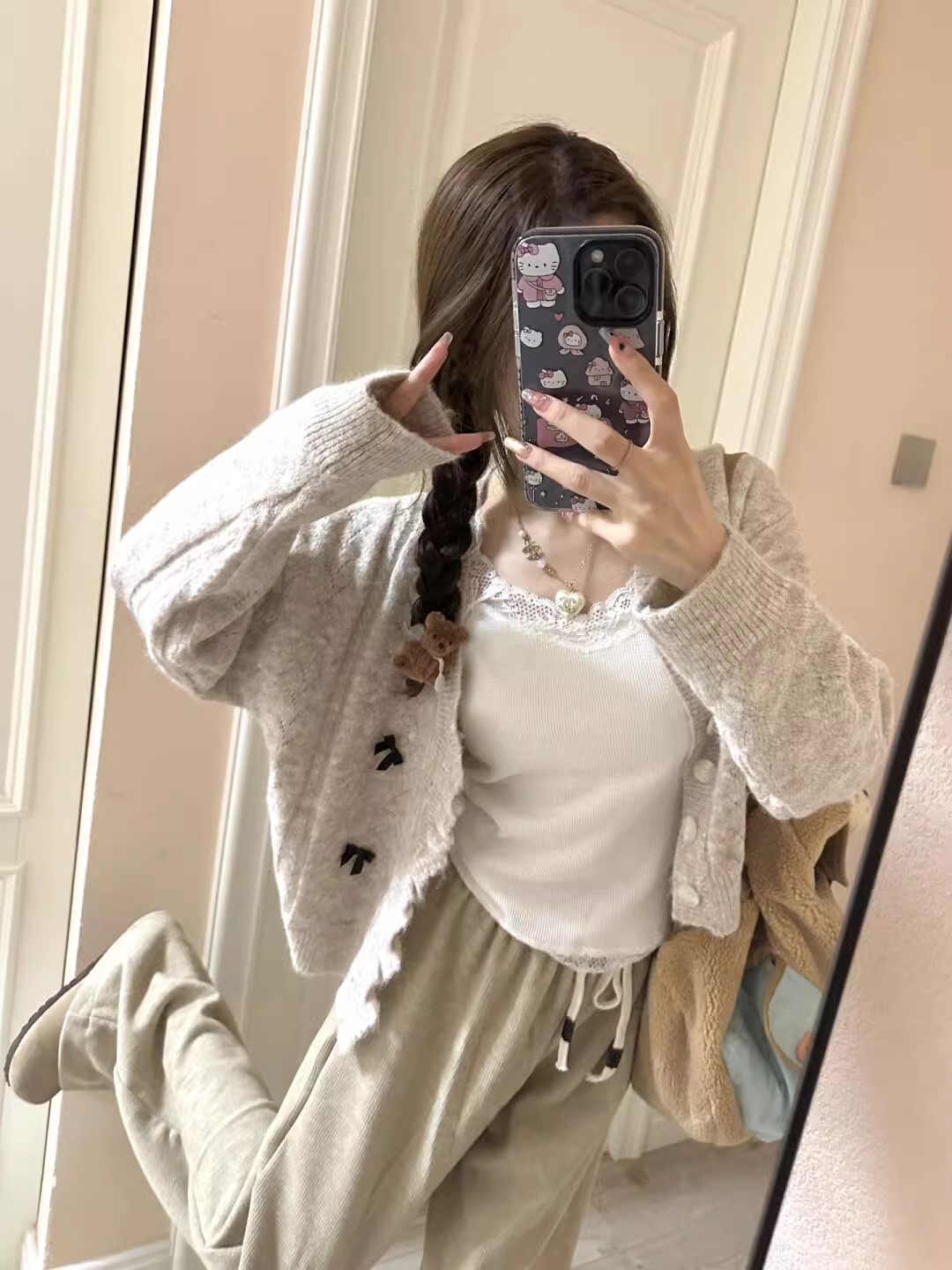 French bow temperament short sweater for women in spring and autumn design niche soft waxy sweater jacket for small people