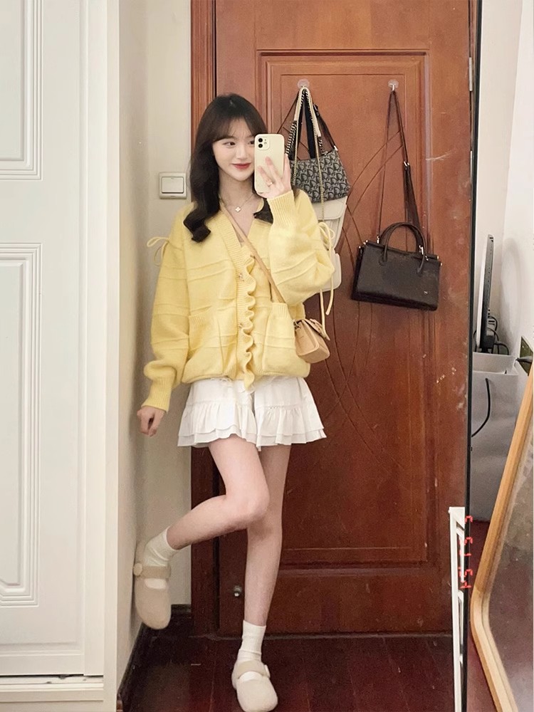 Mengmeng Ja Gentle petal placket design V-neck sweater for women spring and autumn milk yellow bow tie sweater