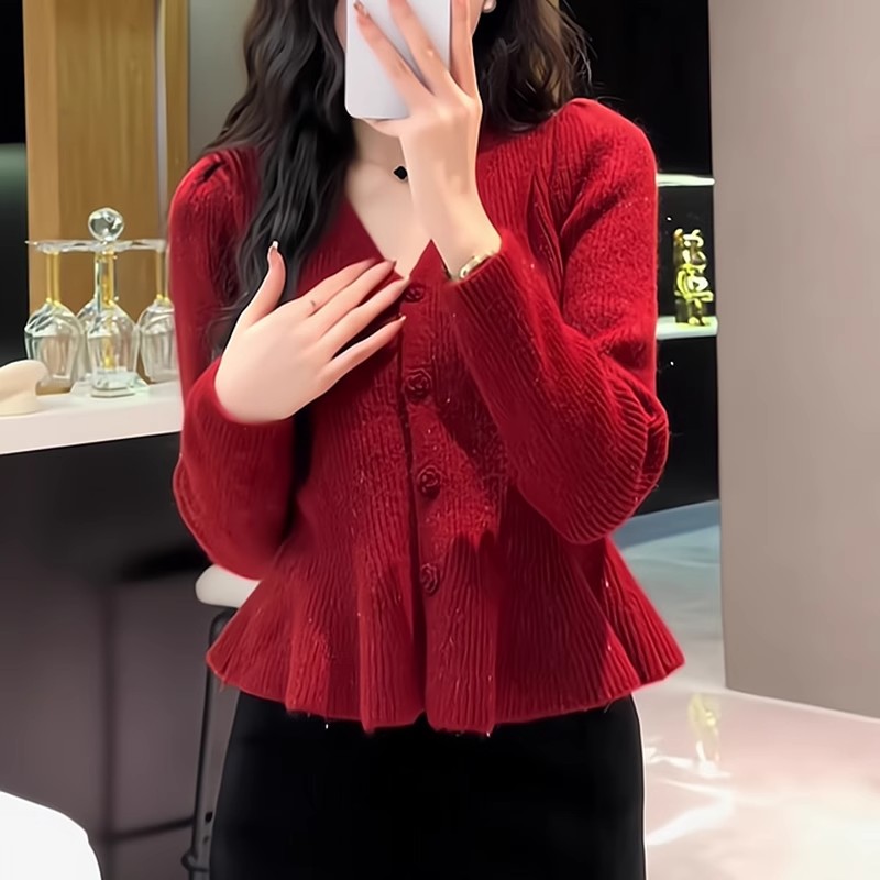 Red knitted cardigan for women with V-neck ruffle design, short style for autumn and winter, new style, high-end, slimming and versatile