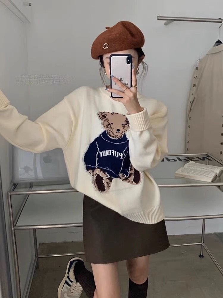 Retro cute bear sweater for women autumn and winter  new retro lazy style loose long-sleeved sweater top