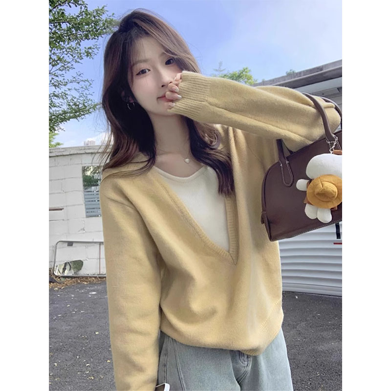 Korean style lazy style milky yellow v-neck fake two-piece sweater for women loose autumn and winter gentle style pullover sweater top