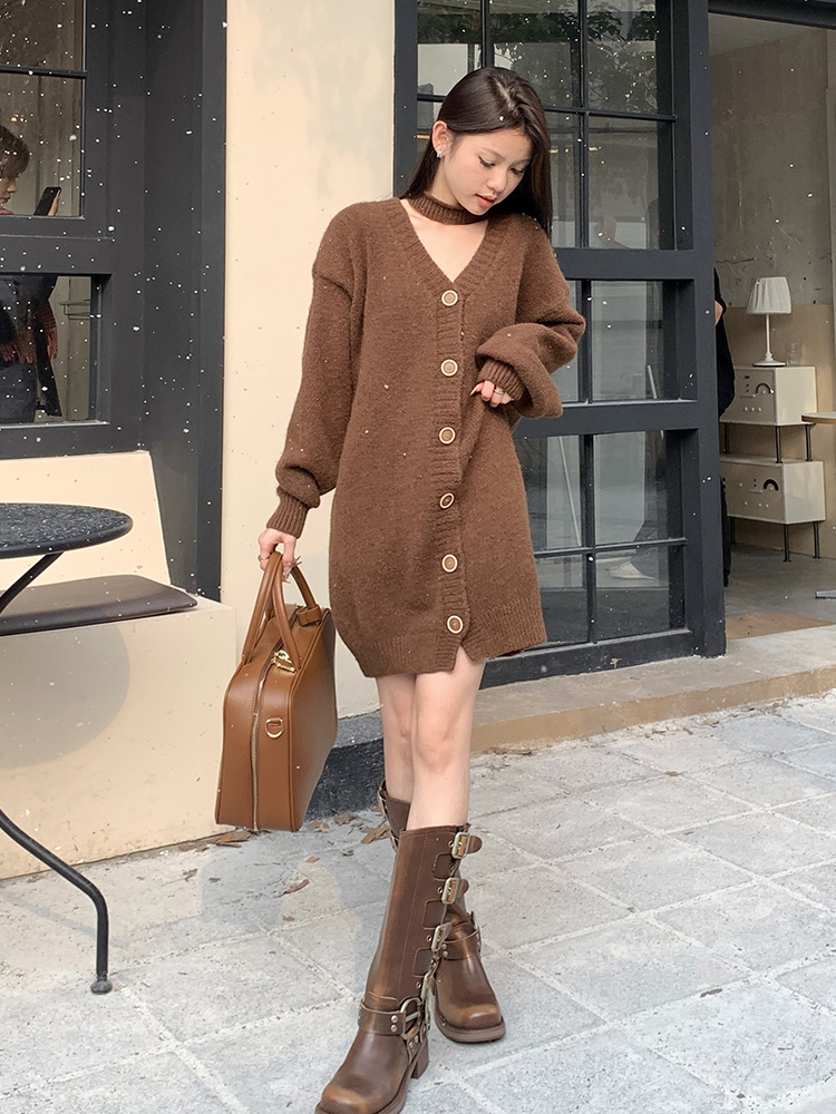 Solid color autumn Korean fashionable lazy style v-neck soft waxy long-sleeved slim knitted halterneck sweater for women loose