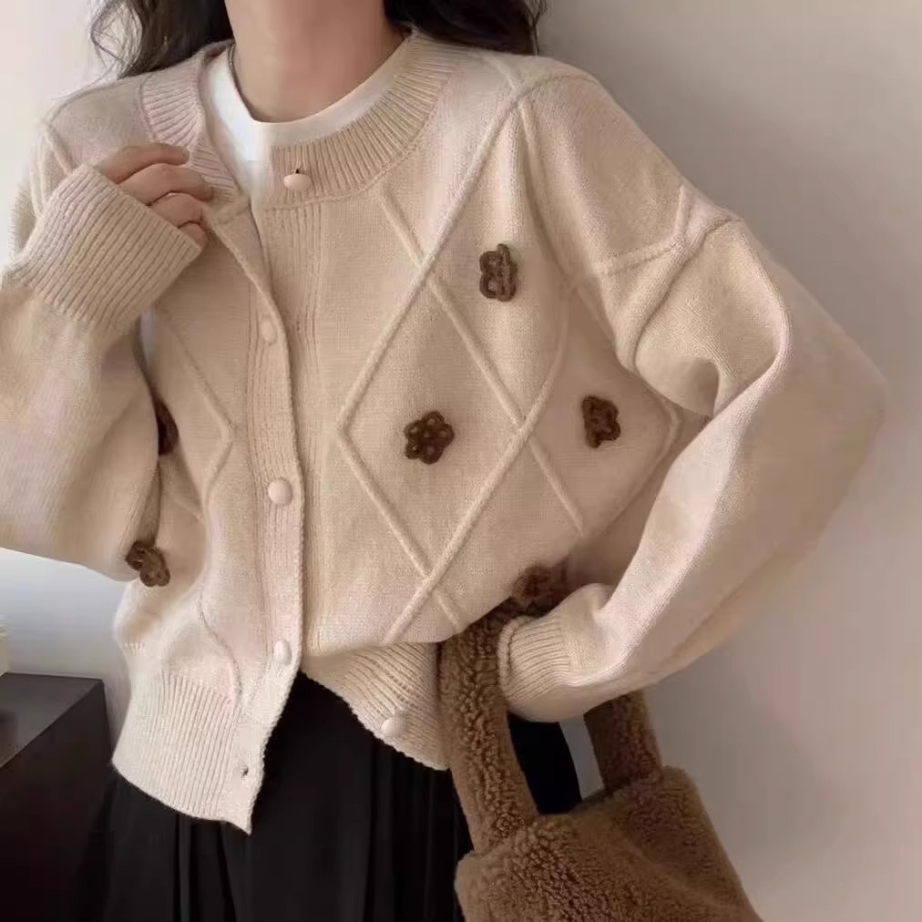 Cardigan Sweater Women's Autumn and Winter New  Loose Round Neck Flower Design Niche Knitted Jacket Short Top