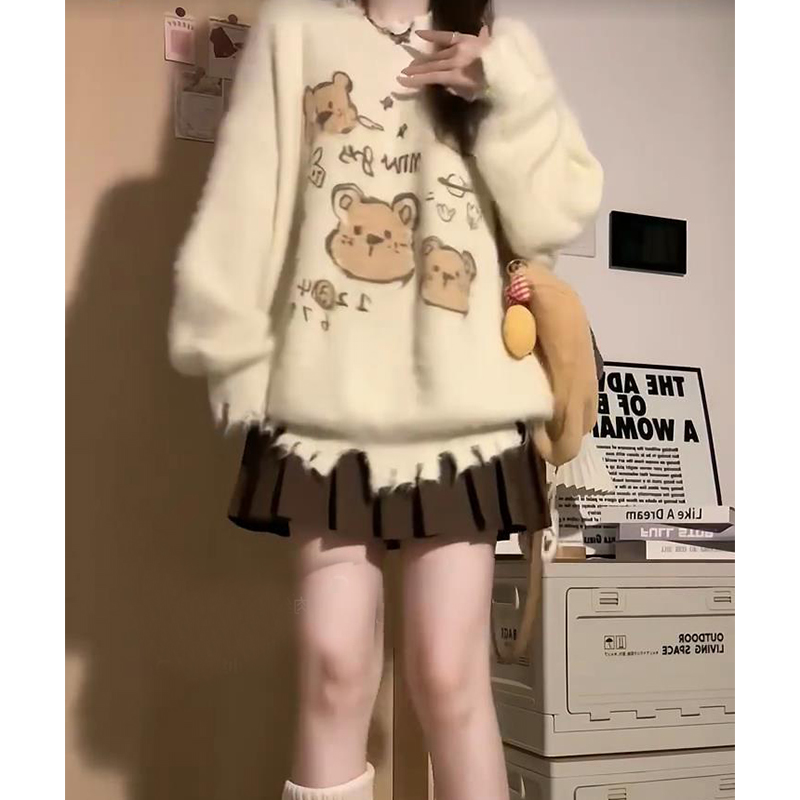 Retro destruction style bear pullover sweater for women in autumn and winter European goods beautiful lazy style mid-length mohair sweater