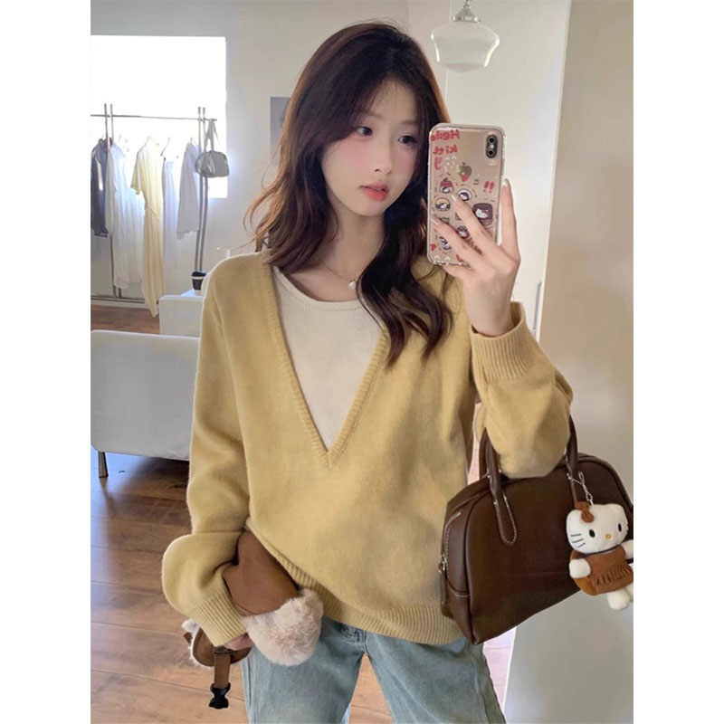 Korean style lazy style milky yellow v-neck fake two-piece sweater for women loose autumn and winter gentle style pullover sweater top