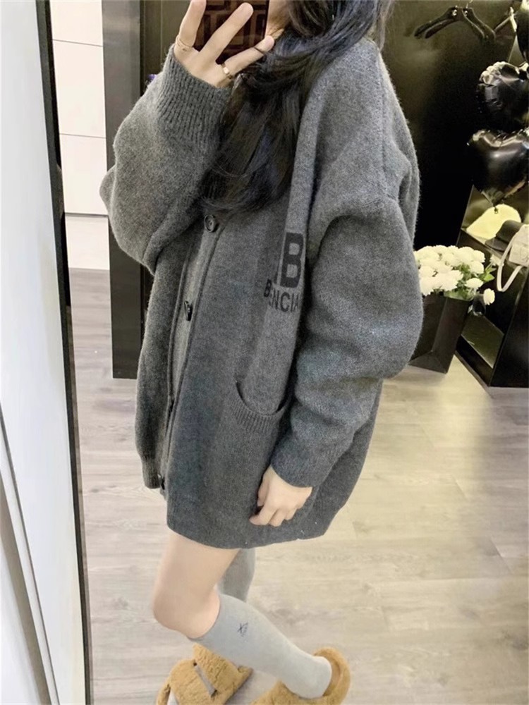 European station trendy brand letter loose knitted cardigan for women autumn and winter new soft and waxy casual lazy style thick sweater jacket