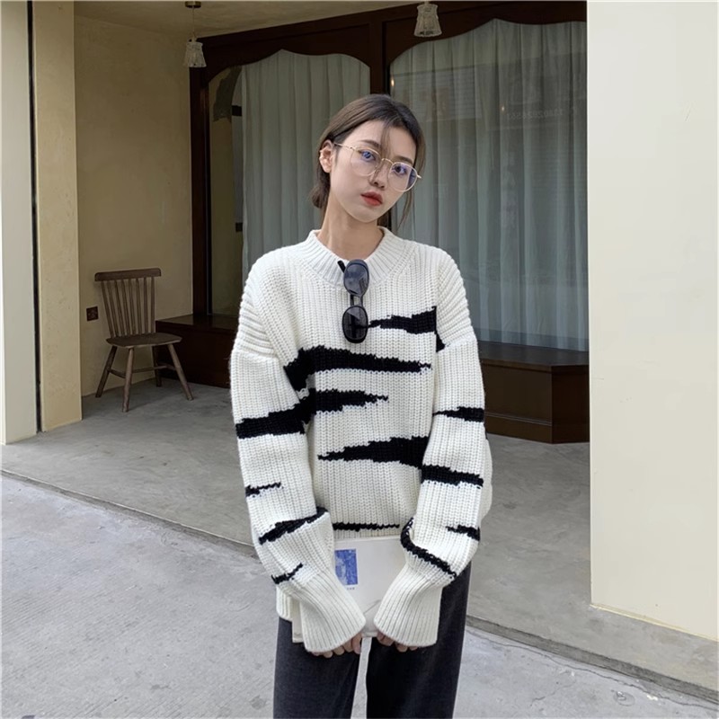  new autumn and winter Korean style retro loose lazy style women's contrast color versatile casual sweater long-sleeved top for women