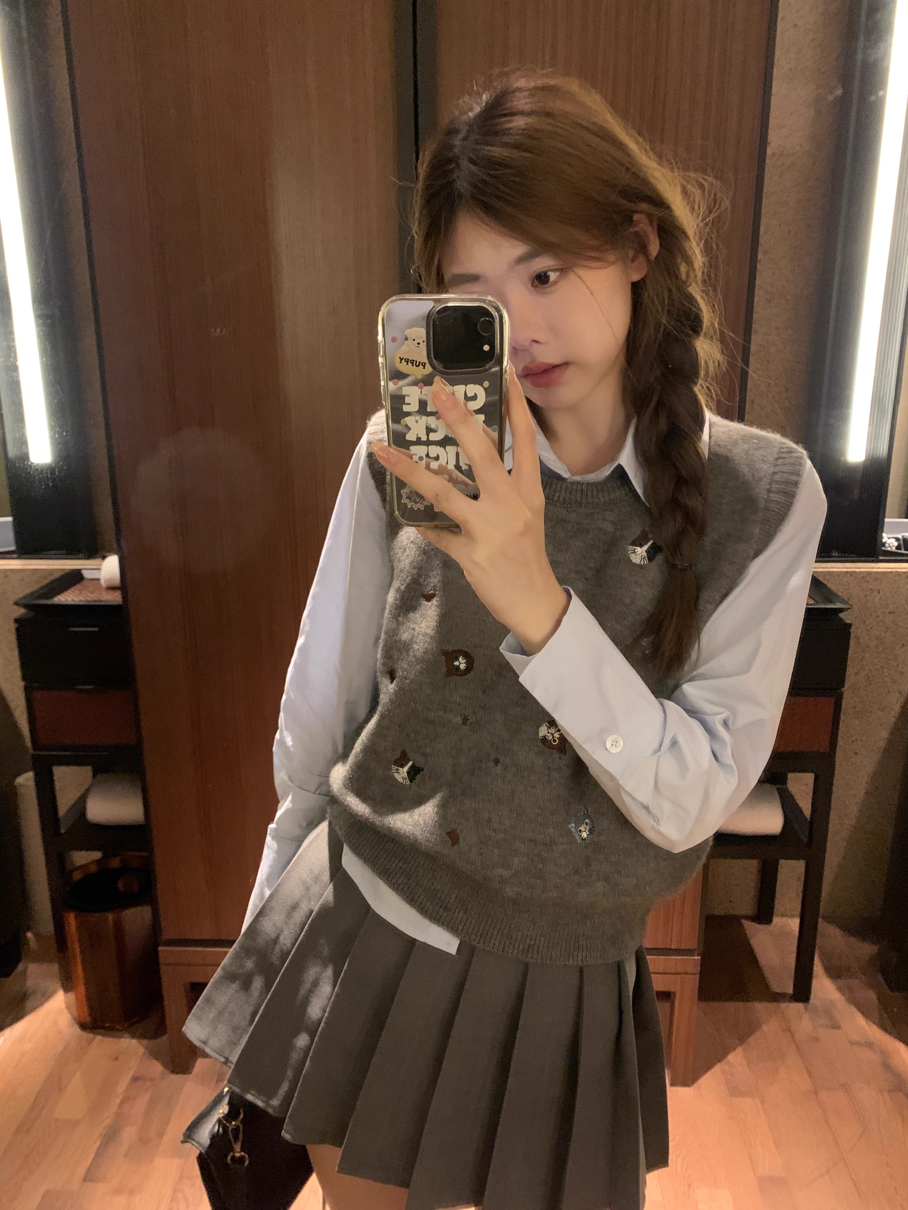 College Style Embroidered Knitted Vest Layer Shirt 2024 Spring Women's Pleated Skirt Two-piece Set