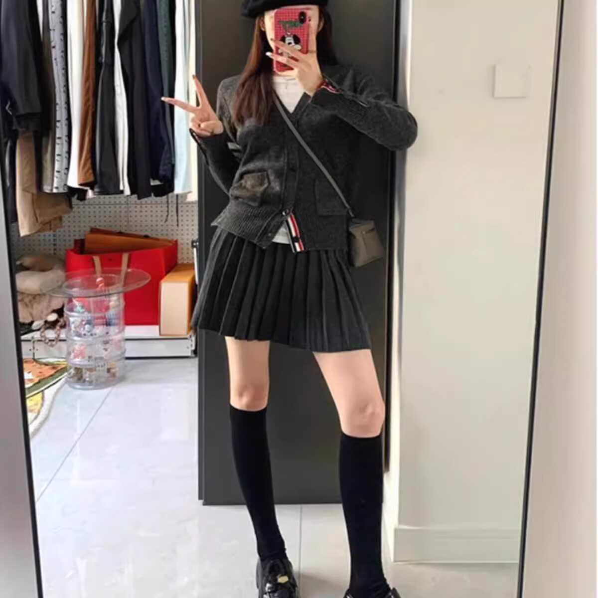 Early autumn v-neck sweater jacket for women spring and autumn 2024 new Korean retro college style knitted cardigan top