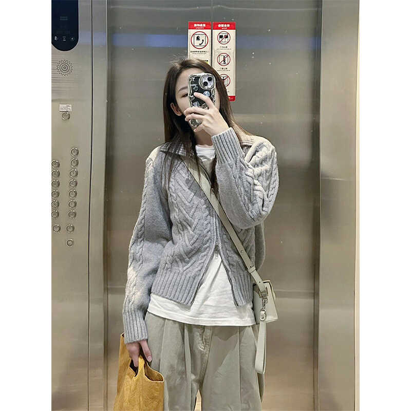 High-end gray double zipper twist sweater jacket for women with lapel Korean retro knitted cardigan short top