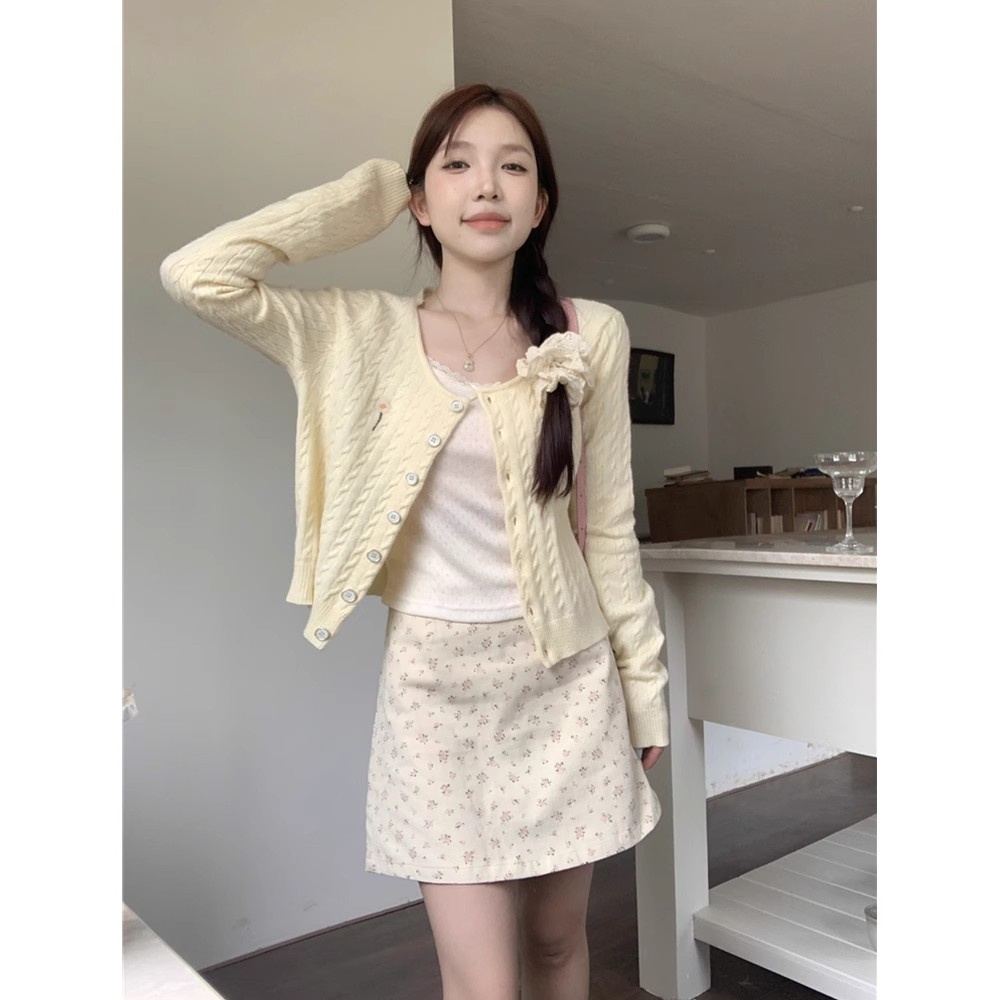 2024 Spring Yellow Twist Knitted Cardigan Tops for Women