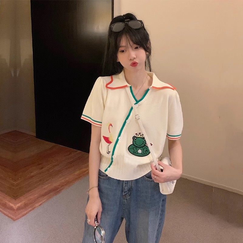 Designed oblique cardigan knitted short-sleeved T-shirt for female summer students with contrasting color cartoon embroidery niche chic short top