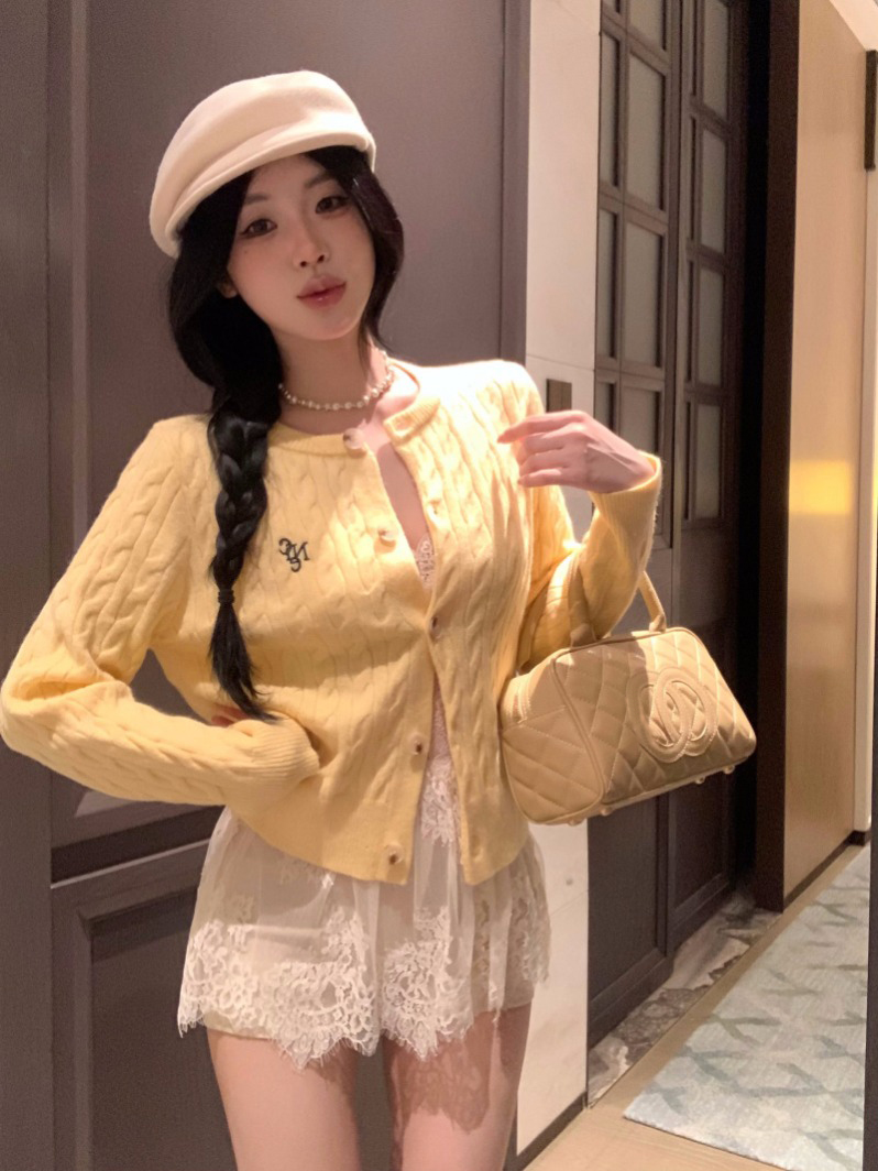 Yellow twist knitted cardigan for women in autumn Korean style long-sleeved sweater coat loose round neck top for small people