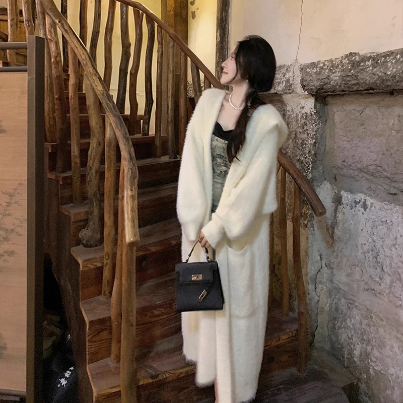 GUOGUOWOMEN Guoguojia's new autumn sweater jacket for women, loose outer wear, slim sweater cardigan