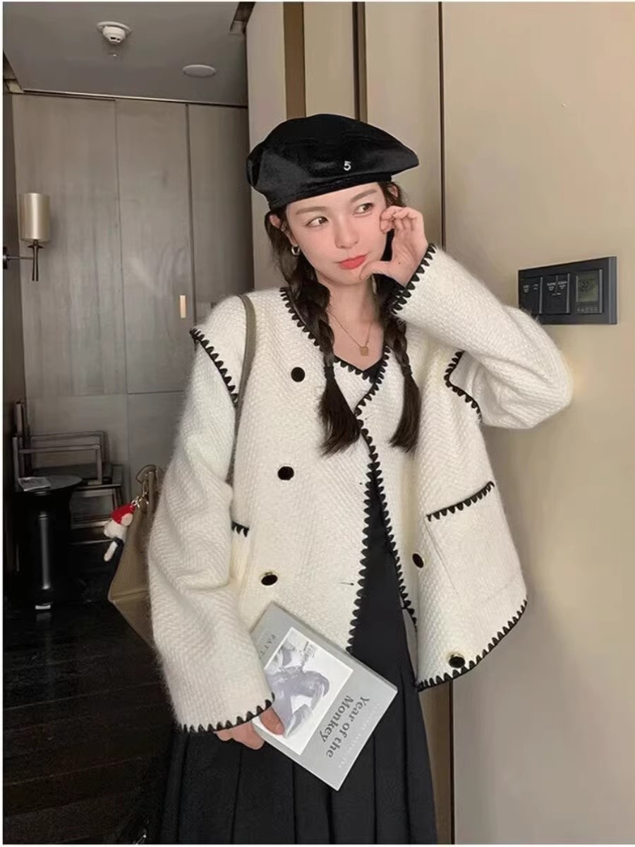 Xiaoxiangfeng short cardigan knitted sweater for women  autumn and winter new style temperament high-end warm jacket for small people