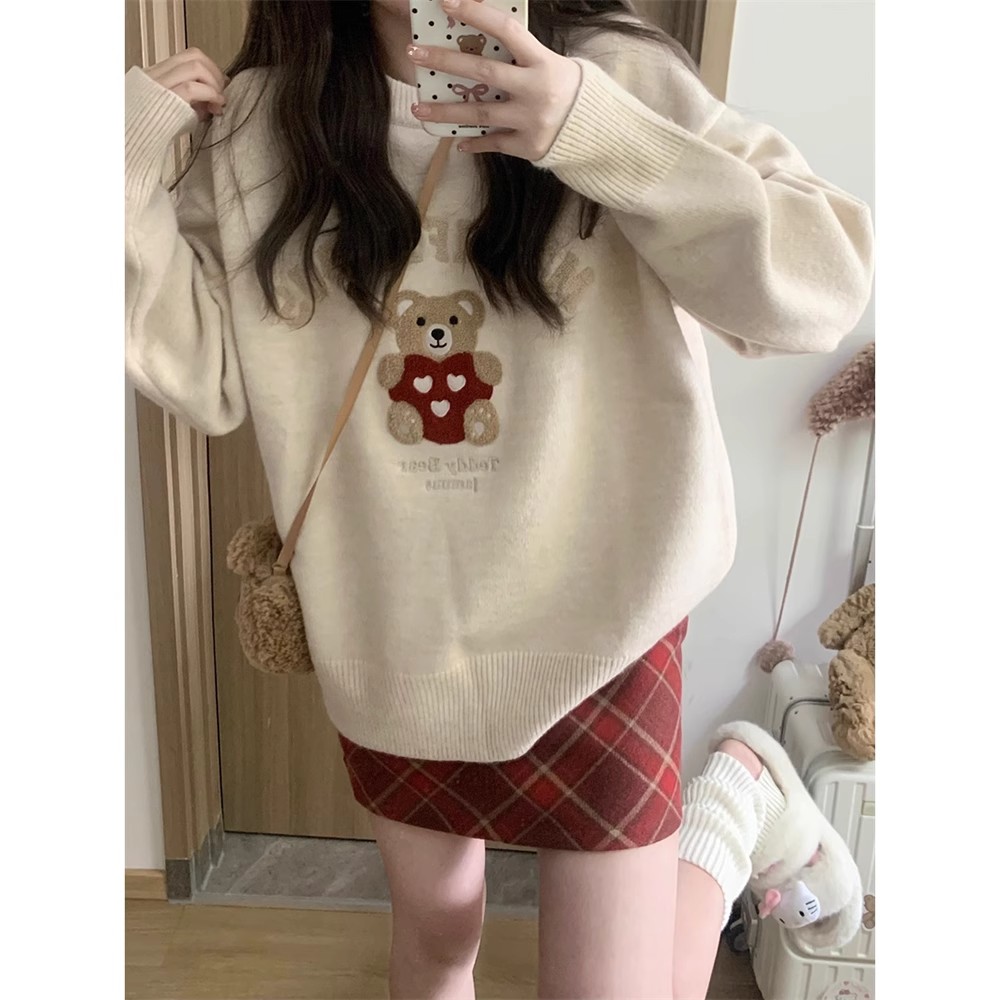 Bear embroidered knitted sweater women's autumn and winter  new sweet French soft waxy pullover loose long-sleeved top