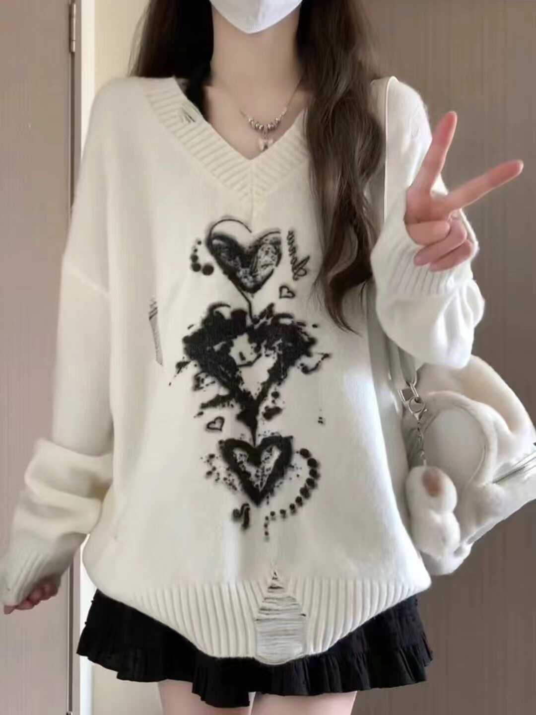 Lazy style sweater for women, autumn and winter design, niche loose slimming sweater with holes, hot girl style outer wear