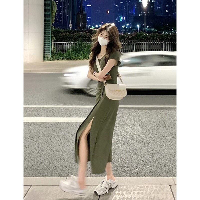 Summer 2024 new women's long skirt French texture high-end design niche waist green dress