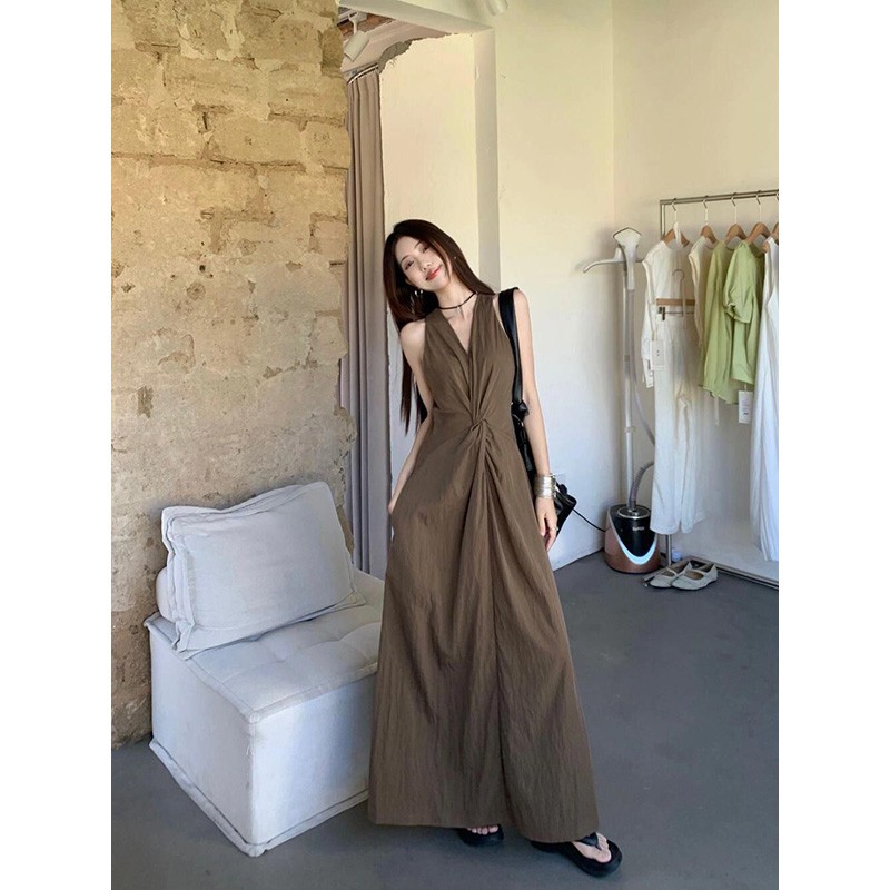 Light and mature style design with chest twist sleeveless dress for women summer 2024 new style French style slimming long skirt