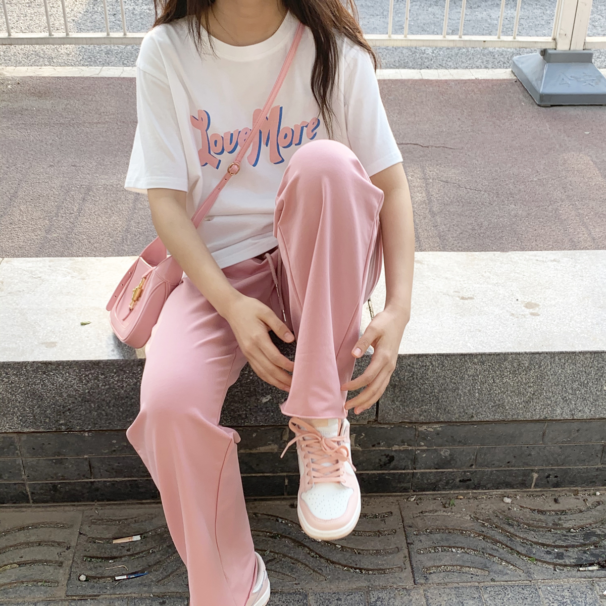 Pink letter print simple round neck casual loose short sleeve T-shirt for women