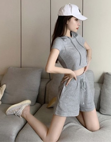 休闲运动套装女夏季韩版修身连帽短袖T恤+高腰短裤时尚气质两件套