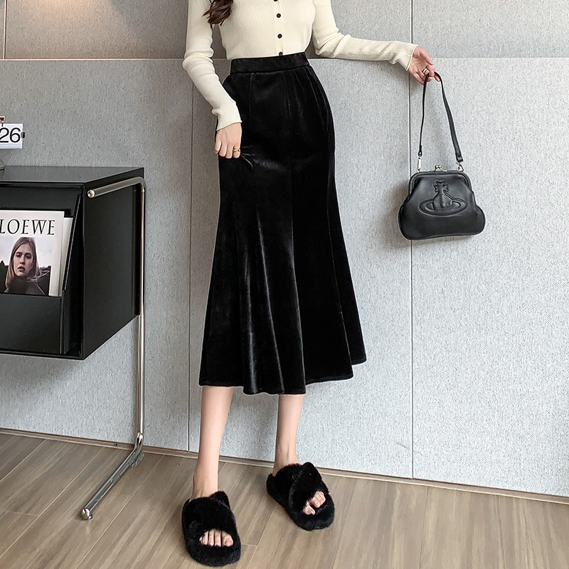 Skirt  autumn and winter simple velvet skirt temperament fishtail skirt mid-length black slimming skirt hip-covering skirt