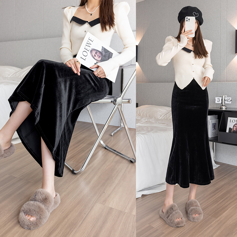 High-grade gold velvet fishtail skirt with soft bottom and skin-friendly fabric, half-length hip-hugging fishtail long skirt, elastic waist, autumn and winter mid-length skirt