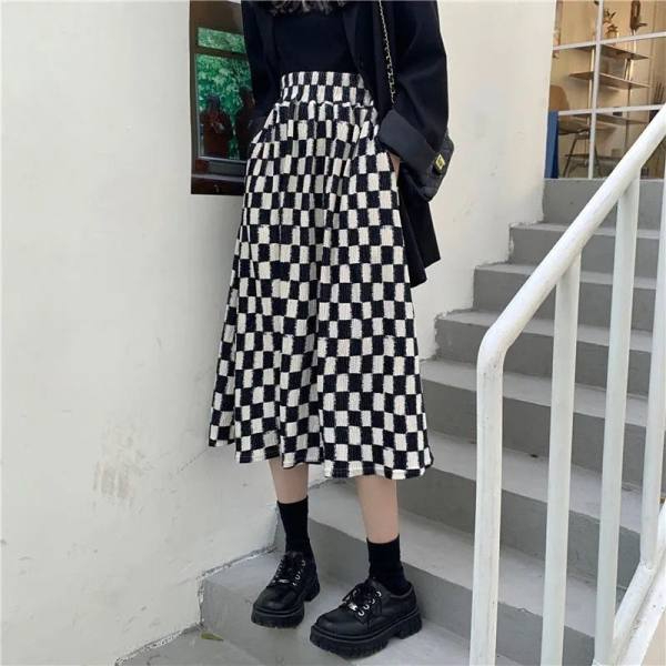 Retro checkerboard high-waisted skirt for women corduroy niche design plaid a-line mid-length skirt