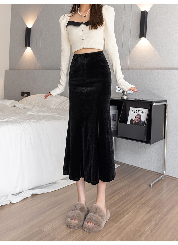 High-grade gold velvet fishtail skirt with soft bottom and skin-friendly fabric, half-length hip-hugging fishtail long skirt, elastic waist, autumn and winter mid-length skirt