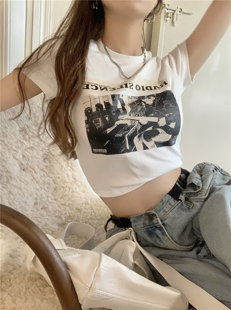 Black printed short sleeved t-shirt female Spice Girl American short design sense, niche slim top fashion
