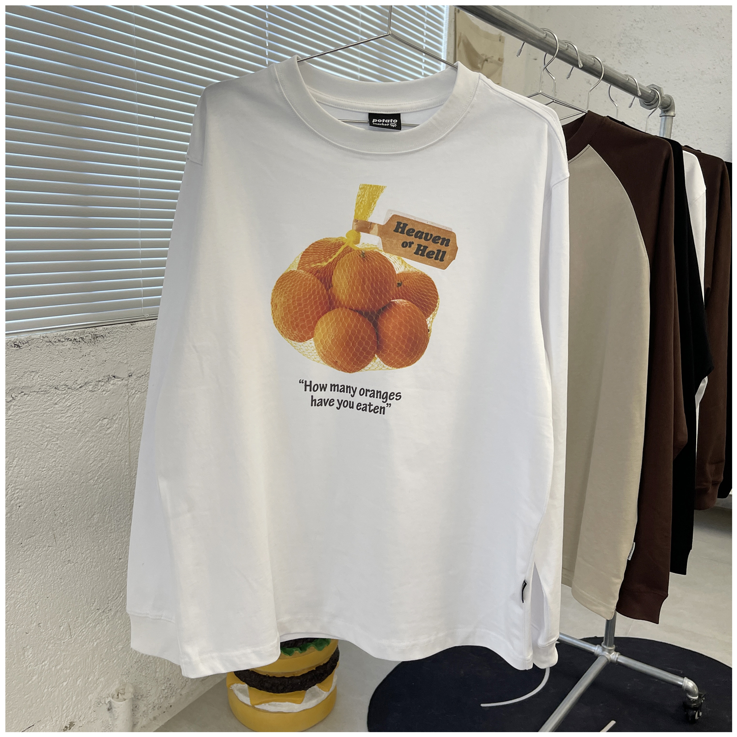 [Tmall/Recommended] Heavyweight pure cotton, tightly combed, a bag of orange letter printed long-sleeved T-shirts for women in autumn