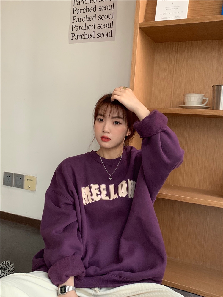 Korean college girls' retro letters printed loose and versatile thin sweater