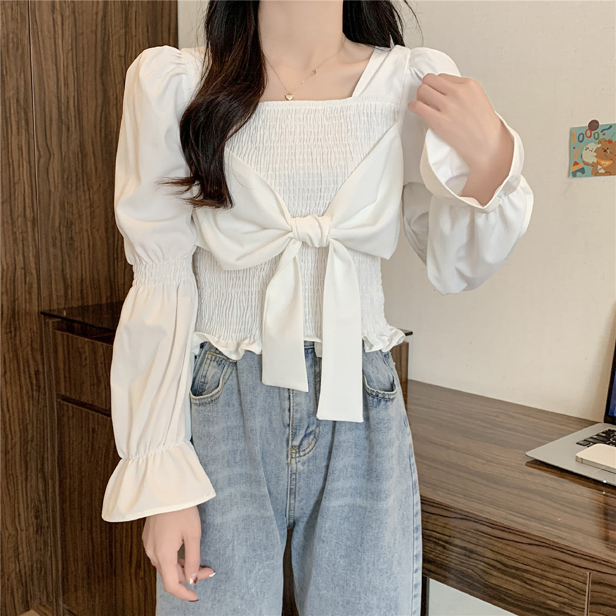 [Real shot] Autumn and winter square collar short shirt for women, slim and age-reducing bow long-sleeved versatile top