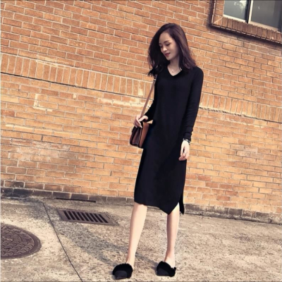 Autumn women's clothing 2024 new trendy Hepburn black dress long-sleeved v-neck versatile bottoming skirt over the knee mid-length dress