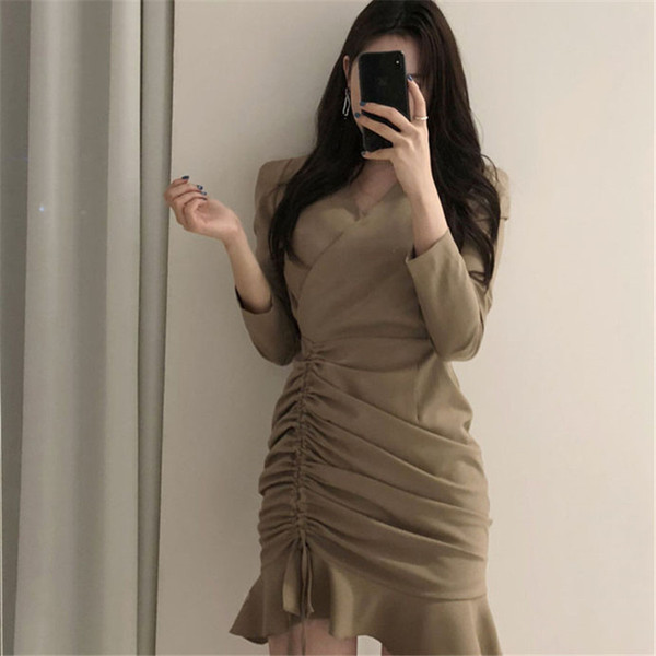 Drawstring pleated ruffled V-neck dress for women 2024 new hot girl pure lust style sexy slimming arm-wrapped skirt