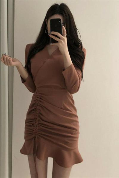 Drawstring pleated ruffled V-neck dress for women 2024 new hot girl pure lust style sexy slimming arm-wrapped skirt