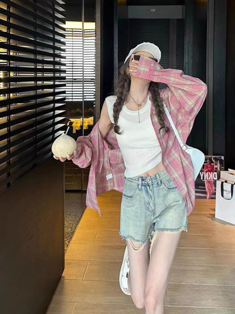 Pink plaid long-sleeved shirt for women spring and summer American retro hot girl design niche fashion sun protection shirt trend