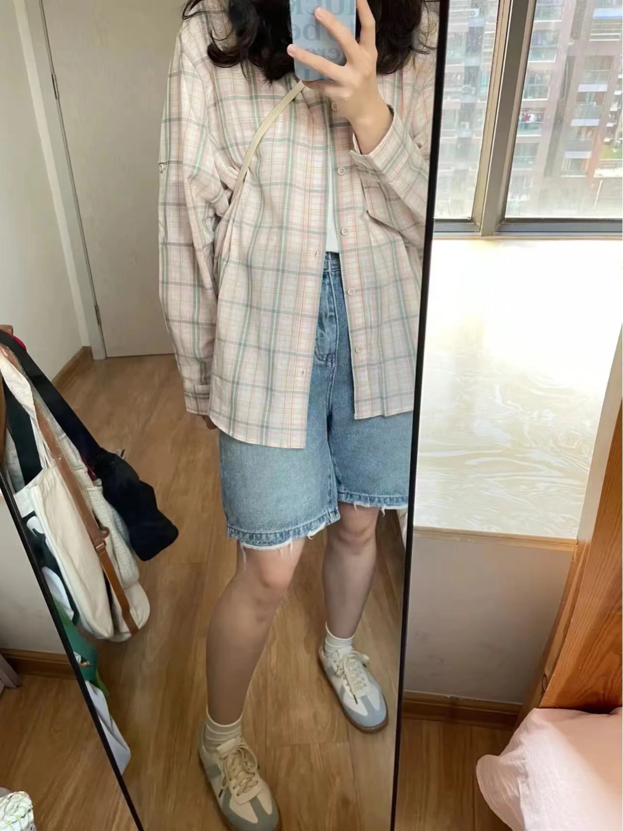 2024 new plaid shirt jacket for women spring and summer niche design loose lazy style sun protection shirt top