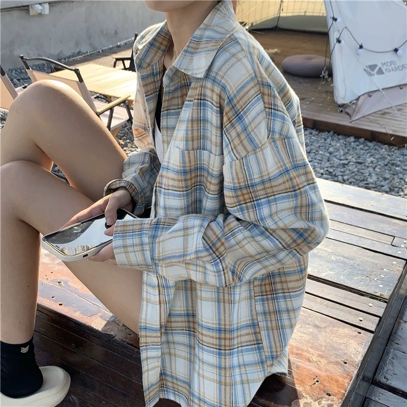 European station plaid shirt women's retro Hong Kong style 2024 spring and autumn new loose Korean style long-sleeved layered jacket