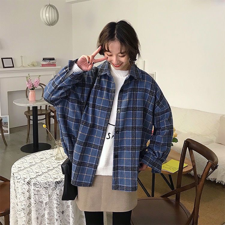 / Long-sleeved plaid shirt for women, autumn and winter outer wear, loose retro Hong Kong style design niche versatile shirt