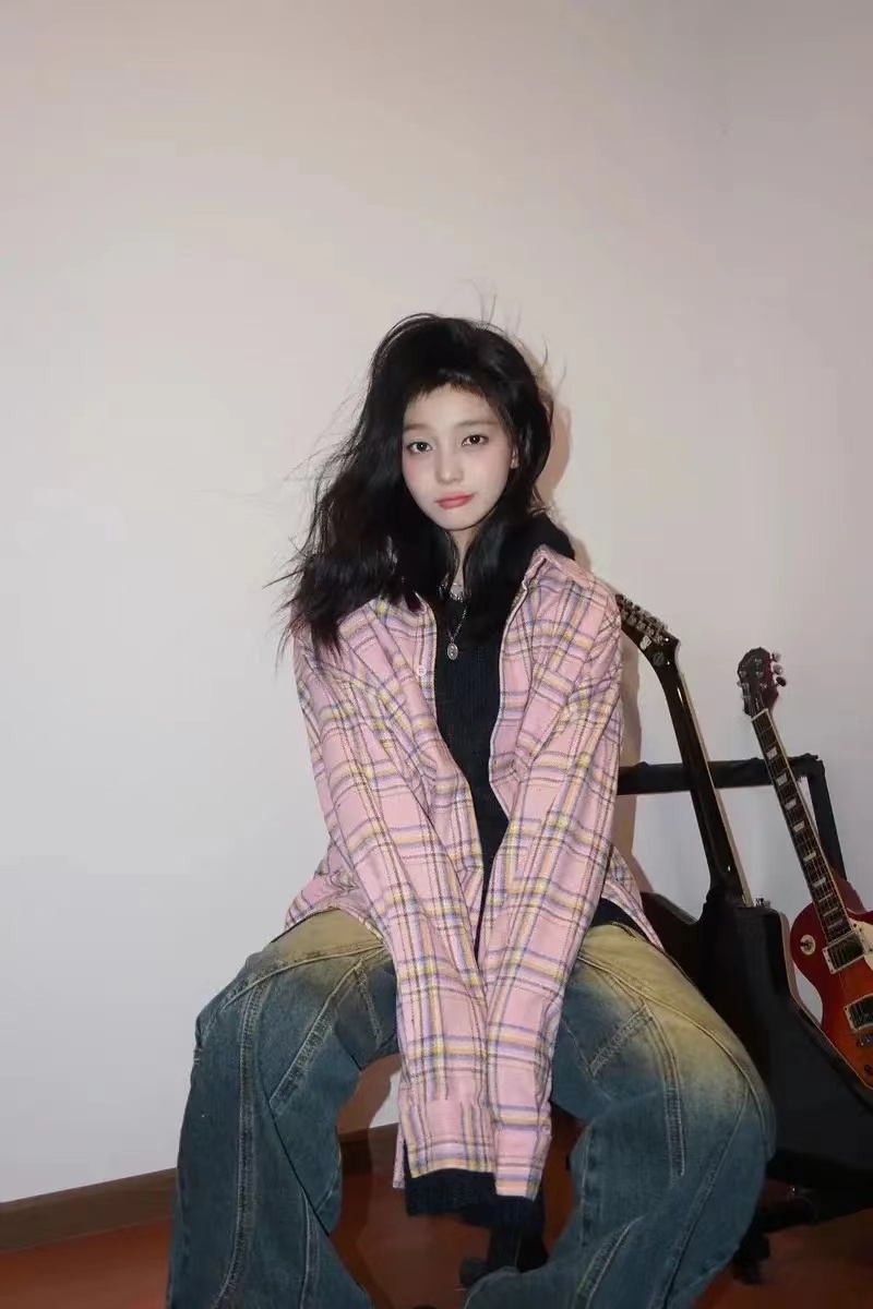 Forest-style sweet pink plaid shirt for women in early autumn, medium-thick, loose, casual, slim, mid-length shirt, cardigan