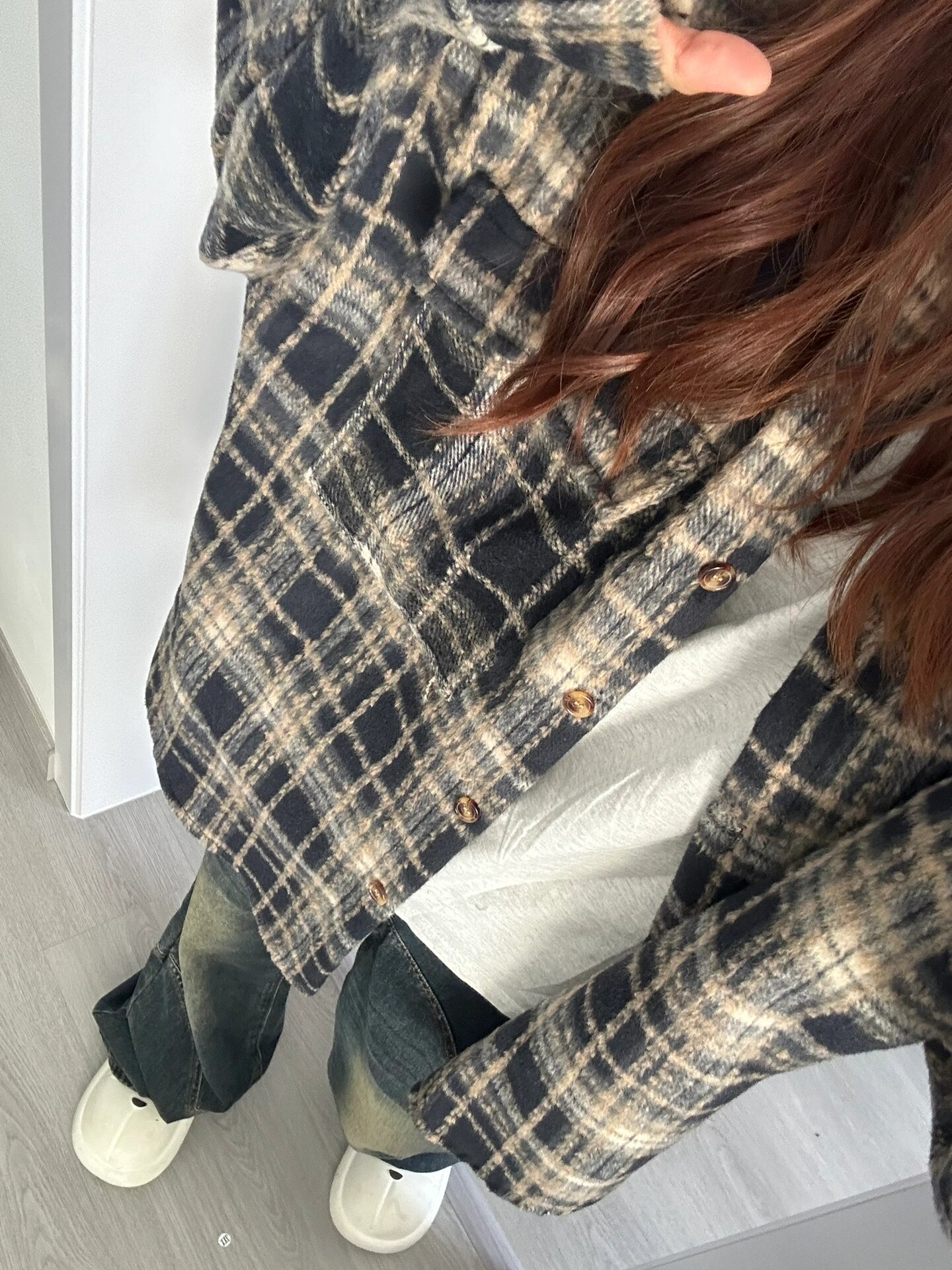 American retro lazy burgundy brushed plaid shirt jacket women's autumn and winter loose and versatile mid-length shirt